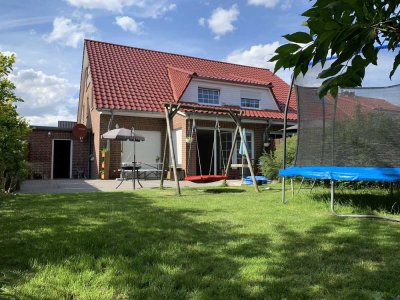 5-Zimmer Doppelhaushälfte mit Garage in Lehrte