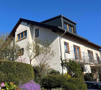 Gepflegtes 6-Zimmer Einfamilienhaus mit Garage in Grünwettersbach