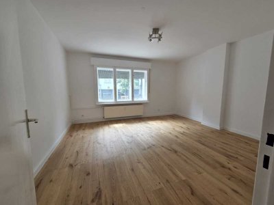 3,6% Abschreibung, Provisions- & bezugsfrei: 3 Zimmer mit großer Wohnküche nahe Mauerpark
