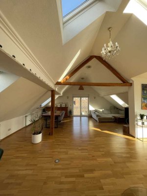 helle Dachgeschosswohnung ab 01.07.24 zu vermieten in 63834 Sulzbach