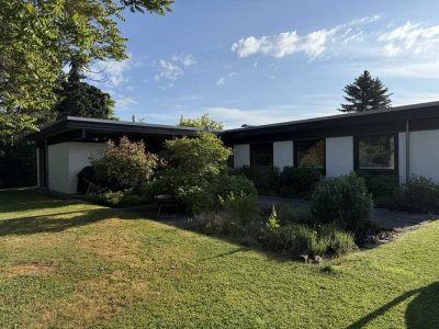 Schmiedbungalow im Kanzlerfeld auf traumhaftem Grundstück, in zweiter Reihe