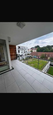Exklusive, modernisierte 2-Zimmer-Wohnung mit Balkon und EBK in Tübingen