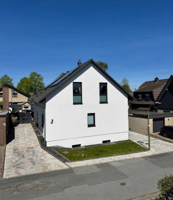 Neubau Zweifamilienhaus (2023) mit Garten, Wärmepumpe, PV & Ausbaureserve in Hamm