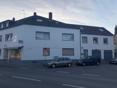 Atraktives Mehrfamilienhaus mit 2 DHH und Garten