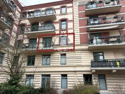 Stilvoll sanierte 2 - Zimmer - Wohnung in historischem Altbau