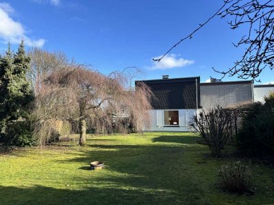 Kleines Häuschen am Schildescher Park mit wunderschönem großen Garten!
