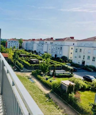 Moderne 4-Zimmer-Wohnung mit Balkon