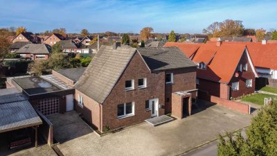 Großzügiges Wohnhaus mit zwei Einheiten und ehemaliger Gaststätte in ruhiger Lage