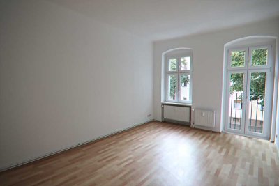 Modernisierte 2-Zimmer-Wohnung mit EBK