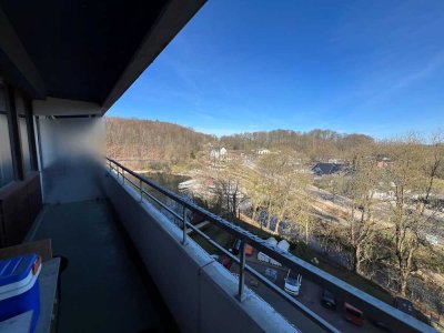 Gepflegte 2-Zimmer ETW mit großem Balkon/Loggia und Tiefgaragenstellplatz