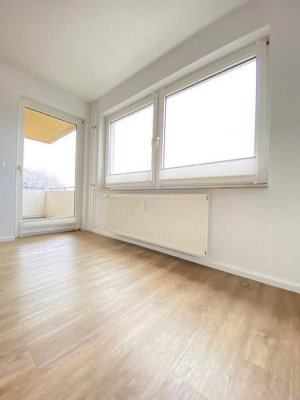 *** FAMILIEN AUFGEPASST *** Sehr helle 4-Zimmer-Wohnung mit Balkon *** Familienfreundliche Lage ***