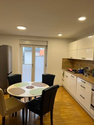 Bad Kreuznach-Süd: tolle 2-Zimmer-Wohnung mit Balkon und Carportstellplatz