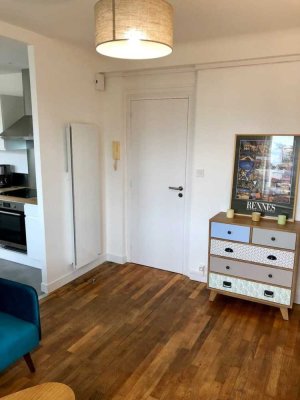 Exklusive, sanierte 1,5-Zimmer-Wohnung mit Balkon und EBK in Buxtehude