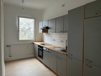 Helle 2-Zimmer-Wohnung im 2. OG in der Lousbergstraße