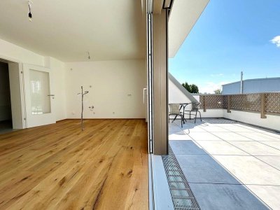 Erstklassige DG-Wohnung nahe UNO City &amp; Kaiserwasser
