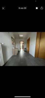 Freundliche und gepflegte 3-Raum-EG-Wohnung mit Balkon und Einbauküche in Osterrönfeld