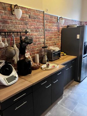 Teilmöblierte, helle 2-Zimmer Altbauwohnung mit Balkon in Spandau