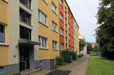 3-Raum-Wohnung im Grünen mit bodengleicher Dusche und Balkon