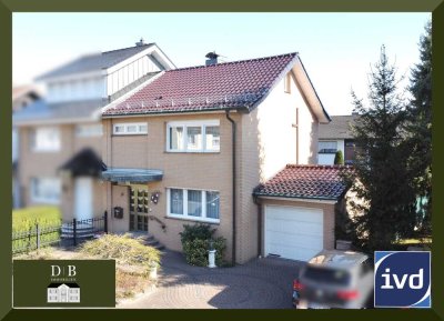 Charmante Doppelhaushälfte in begehrter Lage mit wunderschönem Garten