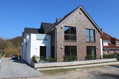Erstbezug ! 2 Zimmer Kft. Wohnung mit Balkon und Fahrstuhl in Bad Schwartau !