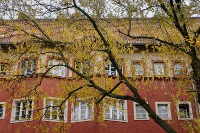 Kompakte 1-Zimmerwohnung im Altbau nahe Schloßstraße