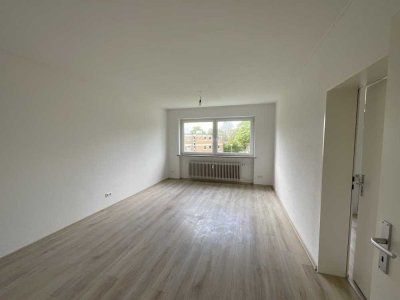Gemütliche 2-Zimmer-Wohnung mit Balkon und Dusche in Wilhelmshaven Altengroden zu sofort
