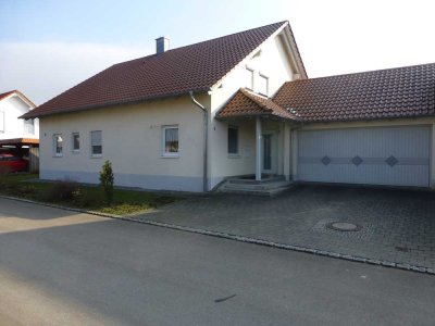 Gepflegtes Einfamilienhaus mit Ausbaupotenzial und großer Nutzfläche in Mietingen/Baltringen