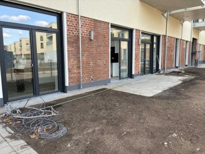 Wunderschöne helle 1-Zimmer Wohnung mit Terrasse, Garten und Einbauküche