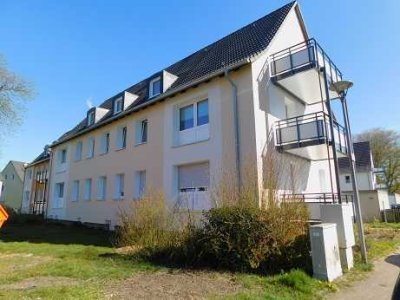 Moderne 3-Raum-Wohnung mit Balkon! Ideal als kleine Familie !
