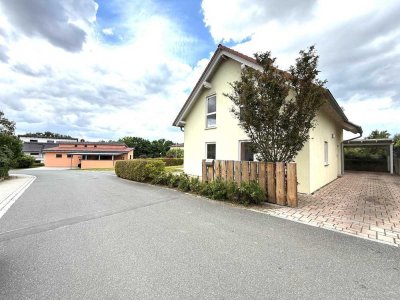 Neuwertiges Einfamilienhaus mit Garten * in Wilhelmsdorf