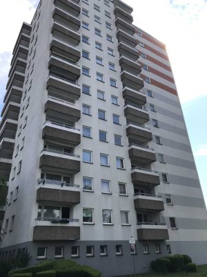 "Schöne-helle-2-Zimmer-Wohnung in Obertshausen" mit Sonnen-Loggia und herrlichem Skyline-Blick !