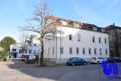 Sofort freie, attraktive 3-Zi.-Wohnung mit Stellplatz in schöner Lage in der Reutlinger Oststadt