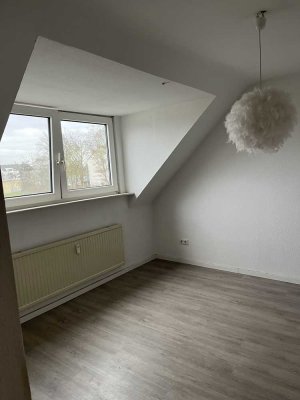 Geschmackvolle, neuwertige 2-Zimmer-Wohnung mit Balkon in Köln Mülheim