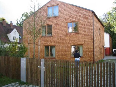 Exklusives Einfamilienhaus (7 Zi.) in Gauting mit Garage