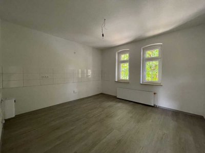 Auf gute Nachbarschaft: schicke 4-Raum-Maisonette-Wohnung mit eigenem Garten*