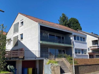Altersvorsorge durch Immobilienerwerb! Schöne Dachwohnung in ruhiger Wohnlage von ZW-Niederauerbach