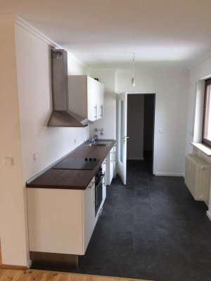 Elegante, großzügige 3 Zimmer Wohnung in Kurparknähe Wiesbaden