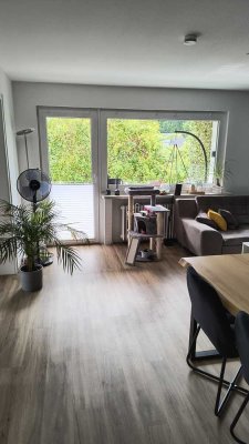 Schöne und helle 3-Zimmer Hochparterrewohnung