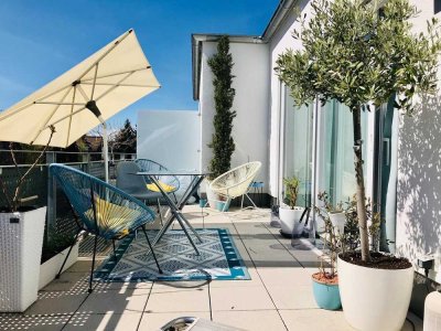 Exklusive, geräumige und neuwertige 2-Zimmer-Penthouse-Wohnung mit Balkon in Frankfurt