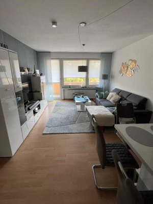 Attraktive 2-Zimmerwohnung mit Balkon und Stellplatz in zentraler Lage von Maintal-Bischofsheim