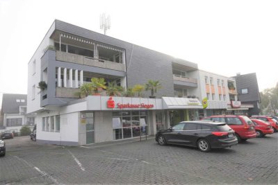 Neu renovierte 3-4 Zimmer Wohnung mit großem Balkon  und Garage