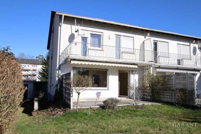Attraktive Doppelhaushälfte in begehrter, ruhiger Wohnlage - mit Garten und Einzelgarage