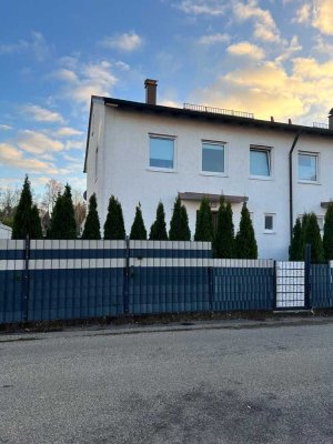 Ruhiges Einfamilienhaus | Garten | Zentrale Lage | Renoviert