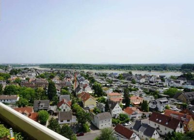 IKS - Attraktive bezugsfreie gut aufgeteilte vier-Zimmerwohnung mit TG Stellplatz