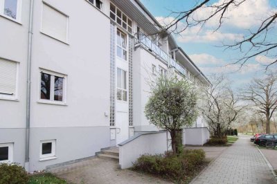 Gepflegte 1-Zimmer-Hochparterrewohnung mit TG-Stellplatz nahe Klinikum Regensburg