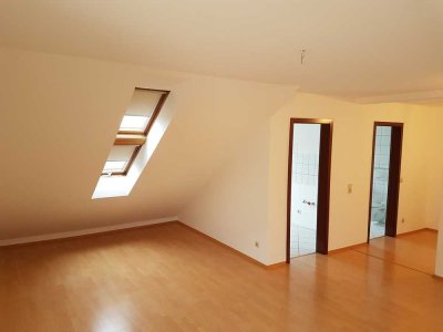 Ubstadt, 2 ZKB-Wohnung im Dachgeschoss