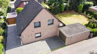 PROVISIONSFREI Eine Klasse für Sich ! freist.Wohntraum mit 2 Garagen in ruhiger Lage von Uerdingen