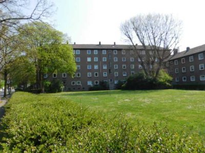 Zentral gelegene 3-Zimmerwohnung im 3. OG mit Vinylboden und schöner Aussicht...