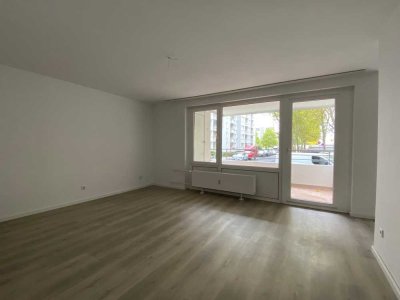 Moderne 2 Zimmer Wohnung mit Balkon, Stellplatz und Einbauküche in D-Niederkassel