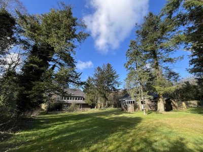 ZWEI besondere Immobilien in Traumlage von Husum / Schobüll – zwischen Nordsee und Wald